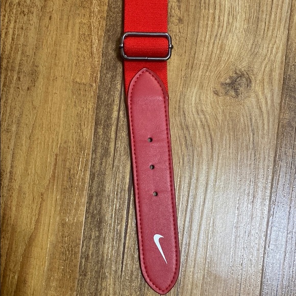 Nike kids Red Athletic baseball Belt with Adjustable Fit - Picture 4 of 7